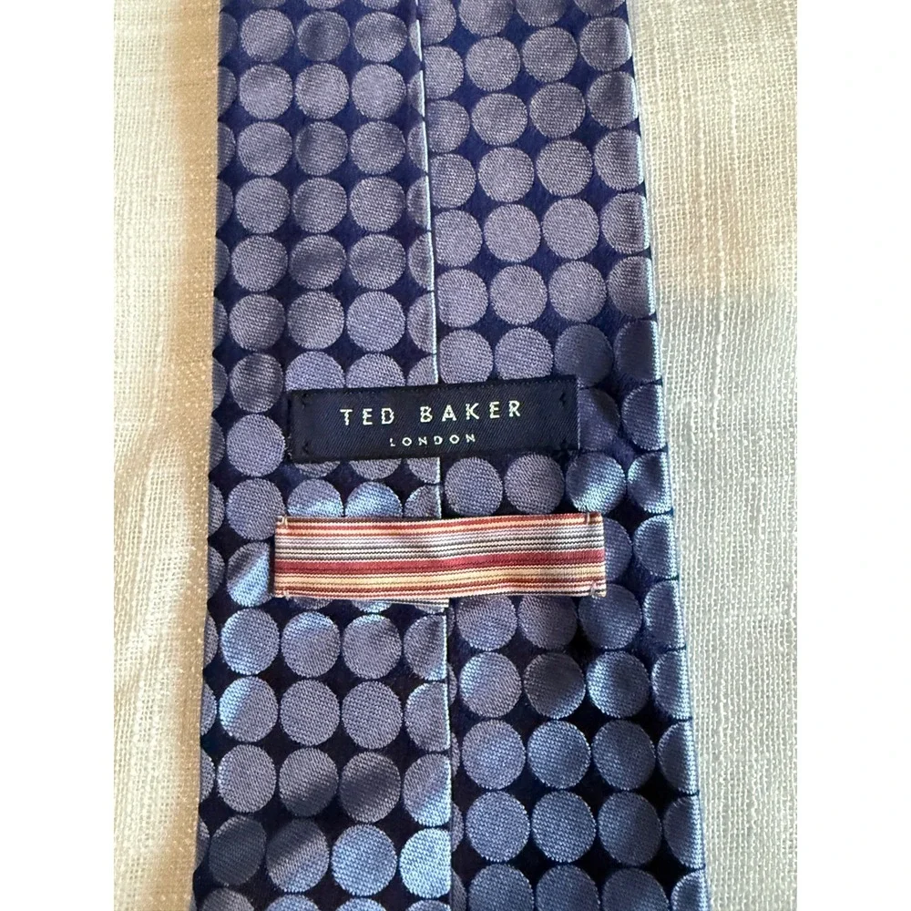 Ted Baker London Mens 100% Silk Tie Blue Polka Dot Geometric Hand Tailored USA